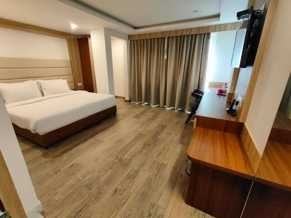 Iva By Skr A Petrichor Hotel Bangalore Eksteriør billede
